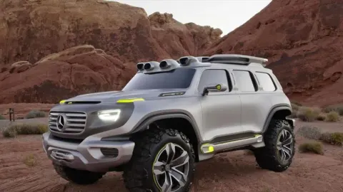 Mercedes Plans EV-Only Smaller G-Class for 2026